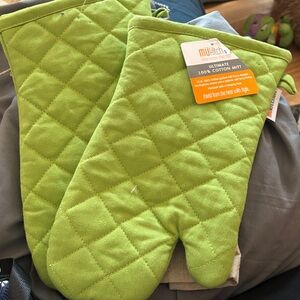Green Cotton Oven Mitts